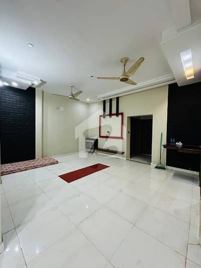 10 Marla House For Sale In Central Park Lahore