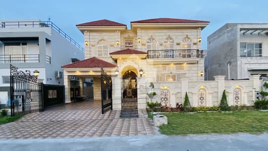 Exclusive 1 Kanal Corner House For Sale In DHA Phase 7