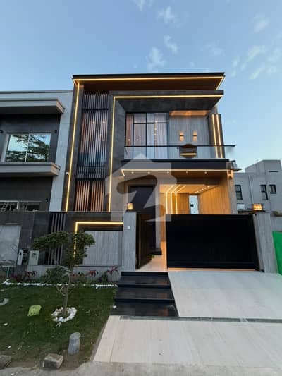 5 Marla Luxury Fully Furnished Available For Rent In DHA 9 Town
