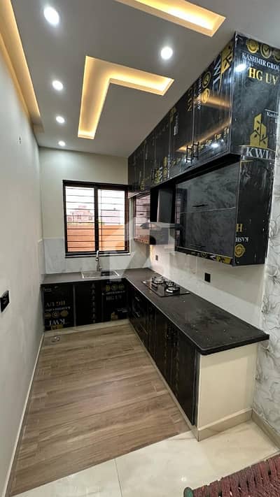 3 MARLA BEAUTIFUL HOUSE AVAILABLE FOR SALE PRIME LOCATION OF AL KABIR TOWN