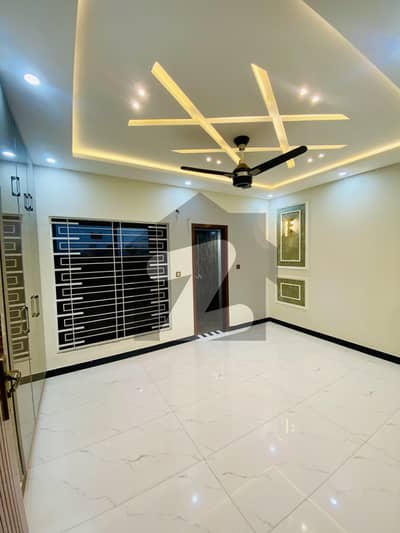 5Marla Ultra Modern Design House Available For Sale At The Hot Location of Central Park Lahore