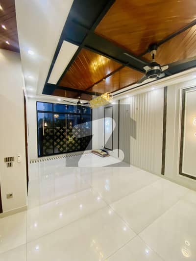Beautiful 5 Marla Luxury House For Sale In Central Park Housing Scheme