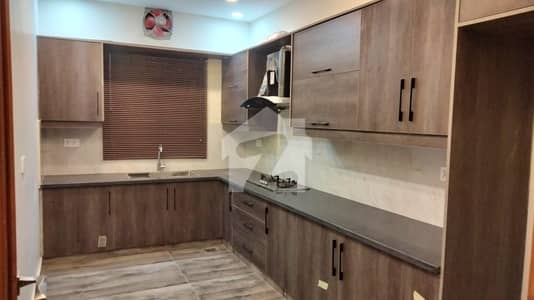1 Kanal beautiful location upper portion for rent