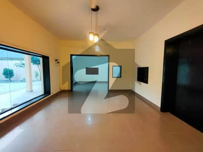 4 Kanal Beautiful House Available For Rent In Main Cavalry Ground