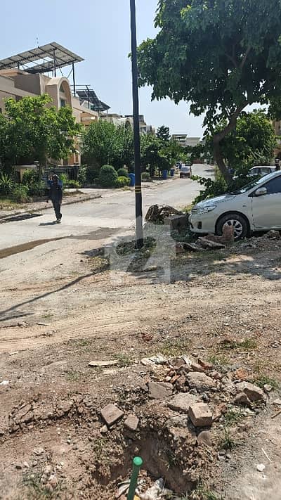 5 M Best Street 8 Best Location Ideal Ur Home N Investment Future Potential Surrounded By Homes 5 M Best Street 8 Best Location Ideal Ur Home N Investment Future Potential Surrounded By Homes