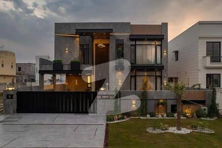 ONE-KANAL MOST BEAUTIFUL MODERN DESIGN HOUSE AVAILABLE FOR SALE