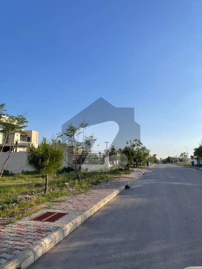 Gulberg Green Block C 04 Kanal Lake Face Front Back Open Developed Possession Corner Plot 180 Series Available For Sale Gulberg Green Block C 04 Kanal Lake Face Front Back Open Developed Possession Corner Plot 180 Series Available For Sale