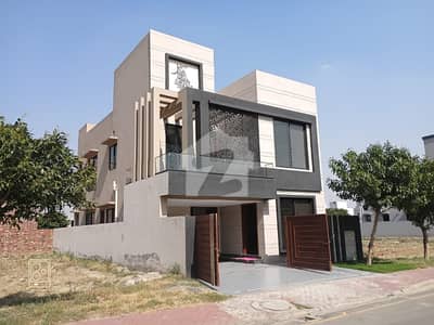 8 MARLA ULTRA MODERN AND UNIQUE HOUSE AVAILABLE FOR SALE 8 MARLA ULTRA MODERN AND UNIQUE HOUSE AVAILABLE FOR SALE
