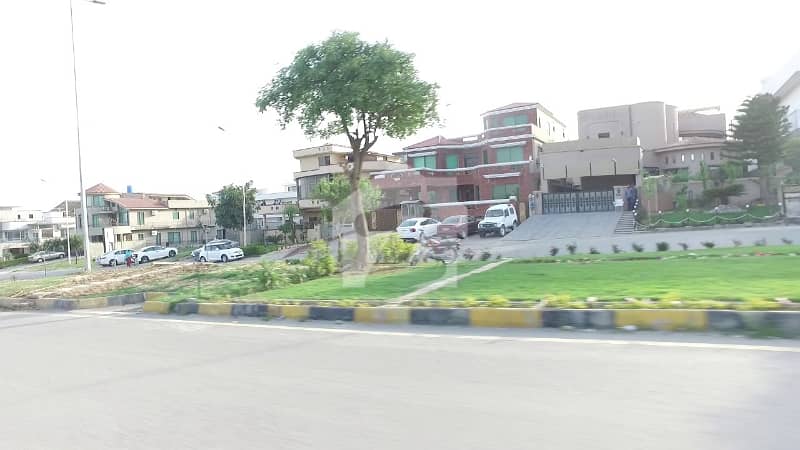 ڈی ۔ 12/3 ڈی ۔ 12,اسلام آباد میں 14 مرلہ رہائشی پلاٹ 9.5 کروڑ میں برائے فروخت۔ ڈی ۔ 12/3 ڈی ۔ 12,اسلام آباد میں 14 مرلہ رہائشی پلاٹ 9.5 کروڑ میں برائے فروخت۔