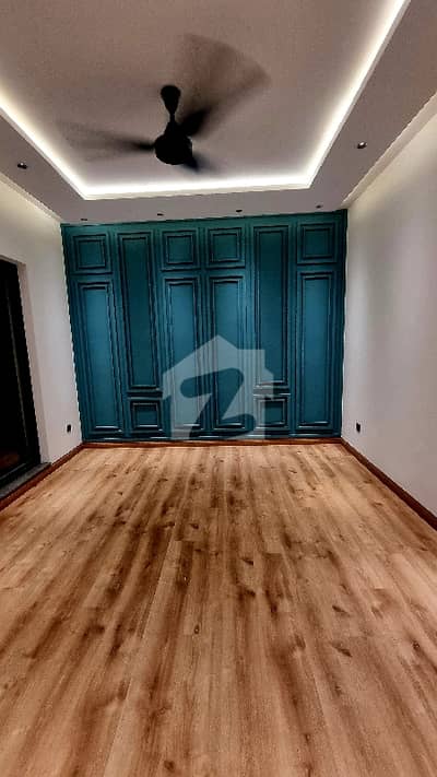 گلبرگ 2 گلبرگ,لاہور میں 1 مرلہ Studio دکان 1.3 لاکھ میں کرایہ پر دستیاب ہے۔