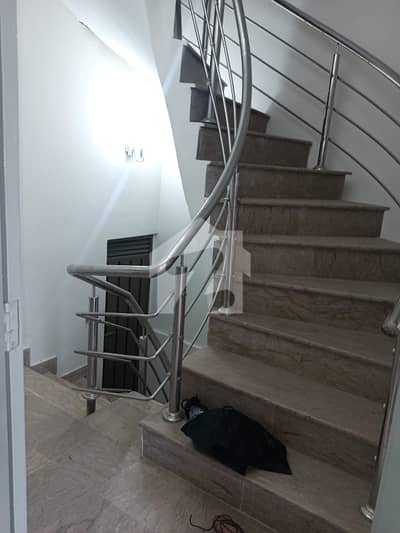 7.5 MARLA TRIPPLE STORY HOUSE FOR RENT IN JOHAR TOWN EASY ACCESS TO 150 FEET ROAD 7.5 MARLA TRIPPLE STORY HOUSE FOR RENT IN JOHAR TOWN EASY ACCESS TO 150 FEET ROAD