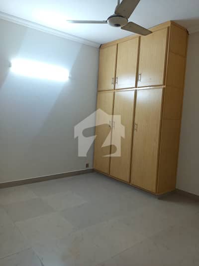 7.5 MARLA TRIPPLE STORY HOUSE FOR RENT IN JOHAR TOWN EASY ACCESS TO 150 FEET ROAD