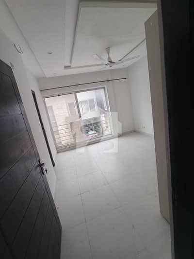 کارساز ولاز ڈی ۔ 12,اسلام آباد میں 4 کمروں کا 8 مرلہ مکان 1.2 لاکھ میں کرایہ پر دستیاب ہے۔