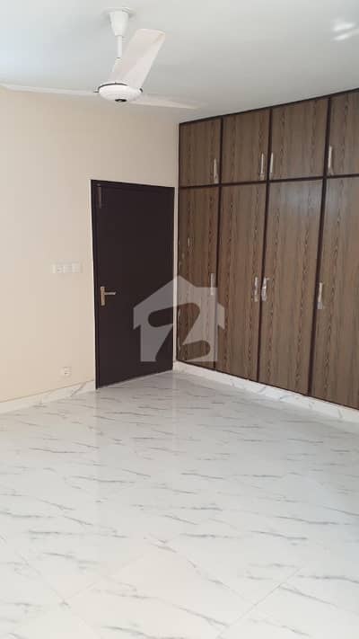 عسکری 5 - سیکٹر ای عسکری 5,ملیر کنٹونمنٹ,کینٹ,کراچی میں 3 کمروں کا 12 مرلہ فلیٹ 4.1 کروڑ میں برائے فروخت۔ عسکری 5 - سیکٹر ای عسکری 5,ملیر کنٹونمنٹ,کینٹ,کراچی میں 3 کمروں کا 12 مرلہ فلیٹ 4.1 کروڑ میں برائے فروخت۔