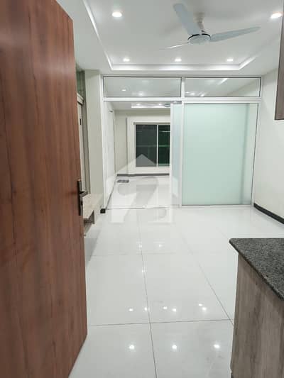 Prime Location Flat For sale In Peshawar Road