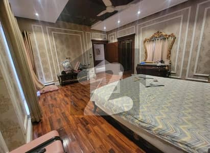 Luxurious 1 Kanal Double Unit House for Sale - Near Park & Mosque in Bahria Town Lahore