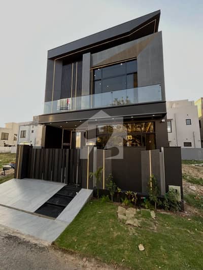 5 Marla Modern House Available For Rent In DHA