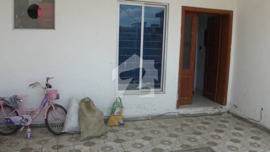10 Marla House In Mpchs Islamabad Pakistan For Rent
