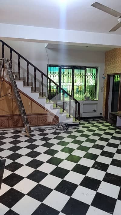 14 Marla Full House Available For Rent In Tufail Road.