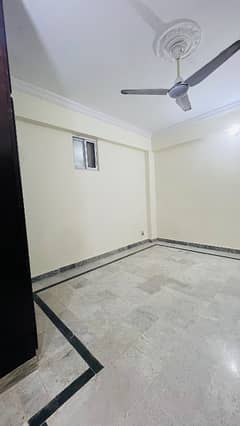 STUDIO FLAT AVAILABLE FOR SALE ON INVESTOR PRICE STUDIO FLAT AVAILABLE FOR SALE ON INVESTOR PRICE