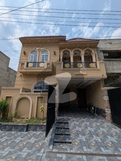 ایڈن بولیوارڈ ہاؤسنگ سکیم کالج روڈ,لاہور میں 5 کمروں کا 5 مرلہ مکان 2.4 کروڑ میں برائے فروخت۔