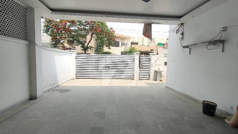 10-Marla 3-Bedroom's & Study House House Available For Sale 10-Marla 3-Bedroom's & Study House House Available For Sale