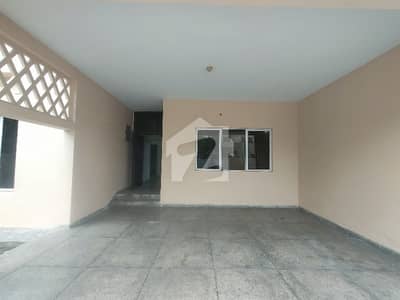 10-Marla 3-Bedroom's House Available For Sale in Askari-9 Lahore. 10-Marla 3-Bedroom's House Available For Sale in Askari-9 Lahore.