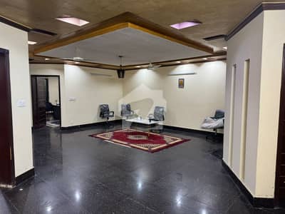 1 Kanal Separate Stairs Upper Portion For Rent Johar Town (Near LDA Office Ready to Moved