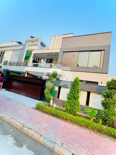 10 Marla Beautiful Upper Portion Available in Janiper Block Bahria Town Lahore