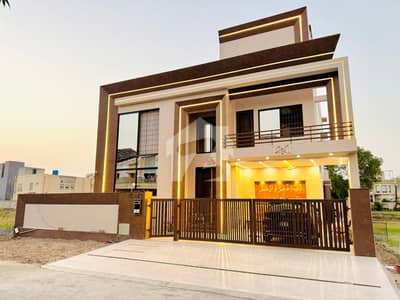 1 Kanal Brand New Ultra Modern Upper Portion Avaliable For Rent In Lake City