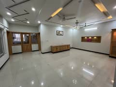14 Marla Like New Upper Portion For Rent
