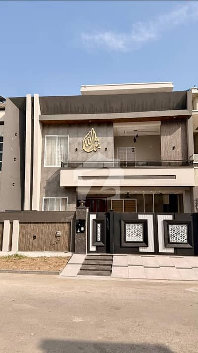 Perfect On Excellent Location 10 Marla House In DC Colony - Mehran Block For sale