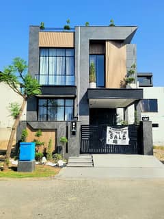 5 Marla House For Sale Near To Park TOP LOCATION WITH ORIGINAL PICTURES