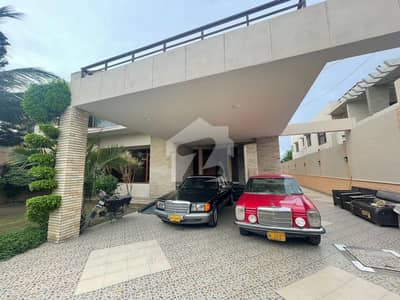 1000 YARDS WELL MAINTAINED FULL BASEMENT 6 BEDROOMS PHASE 5