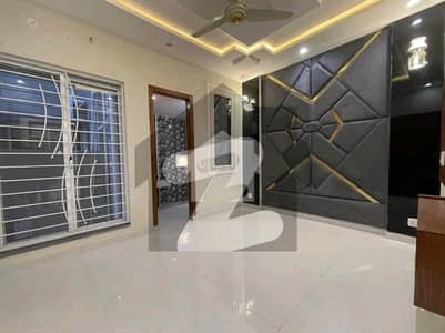 Get In Touch Now To Buy A 10 Marla House In Lahore