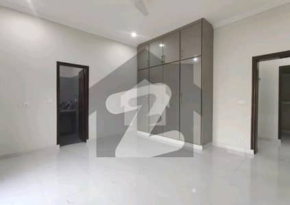 Investors Should sale This House Located Ideally In Bahria Town