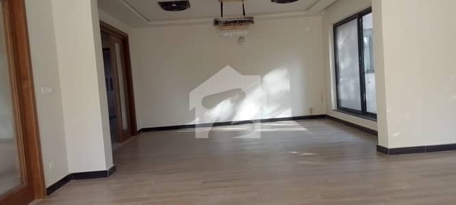 ایف ۔ 6 اسلام آباد میں 8 کمروں کا 1 کنال مکان 14.0 لاکھ میں کرایہ پر دستیاب ہے۔