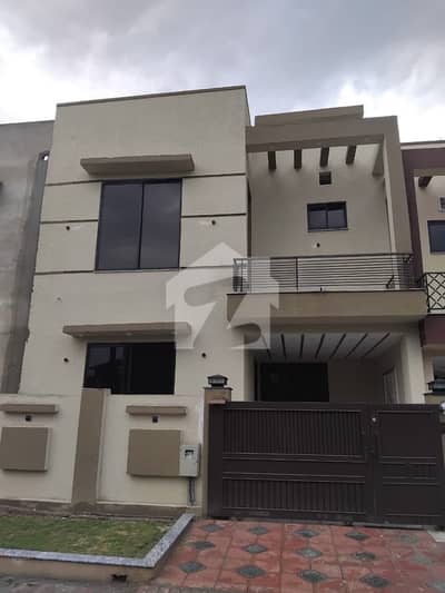 5 Marla Elegant Brand New House for Sale| Prime Location| Bahria Town