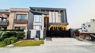 BANKERS AVENUE COOPERATIVE HOUSING SOCIETY 10 MARLA BRAND NEW HOUSE FOR SALE NEAREST DHA PHASE 6 & 7