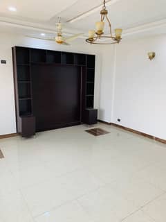 Beautiful Renovated Apartment