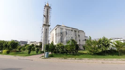 Main Boulevard Heighted Solid Land Plot Available For Sale