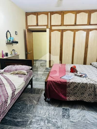 ایف ۔ 6 اسلام آباد میں 3 کمروں کا 1 کنال بالائی پورشن 3.0 لاکھ میں کرایہ پر دستیاب ہے۔