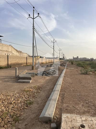 SINGLE BELT AAR PAAR LEASED 400 SQ YARD PLOT FOR SALE IN SECTOR 5-A