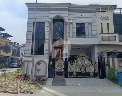 Corner 5 Marla House Ideally Situated In Citi Housing Society