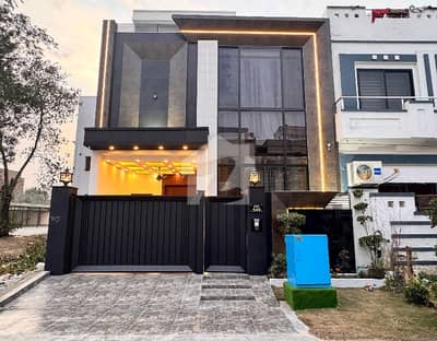 To sale You Can Find Spacious On Excellent Location House In Citi Housing Society
