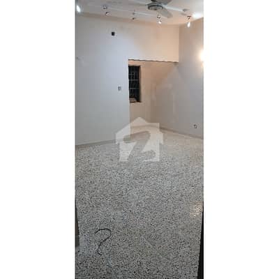300 Square Yards House In Beautiful Location Of Bath Island In Bath Island