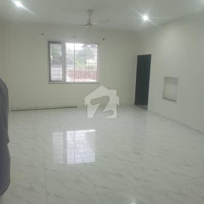 TwonSHIP A1 1 KANAL UPER PORTION 3 BAD FULLY MARBAL FOR RENT