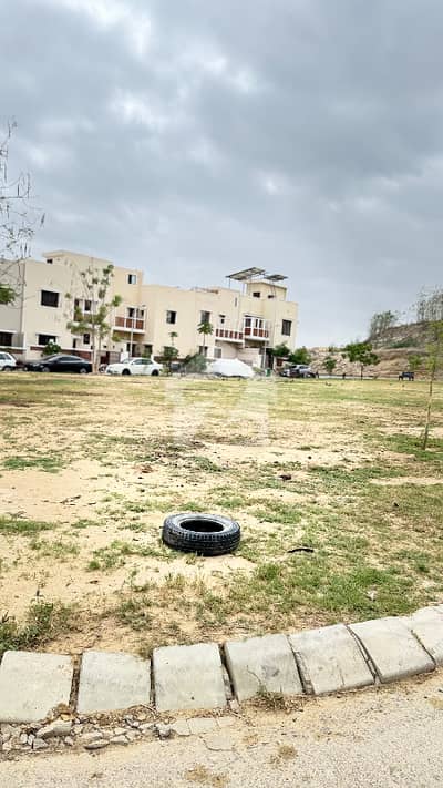 Naya Nazimabad Block - D 120SQ Yd Park Face corner Plot For Sale