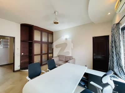 DHA 10 Marla Excellent Bungalow