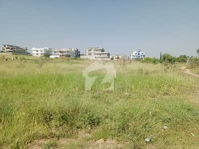 ای ۔ 18 اسلام آباد میں 8 مرلہ رہائشی پلاٹ 47.0 لاکھ میں برائے فروخت۔